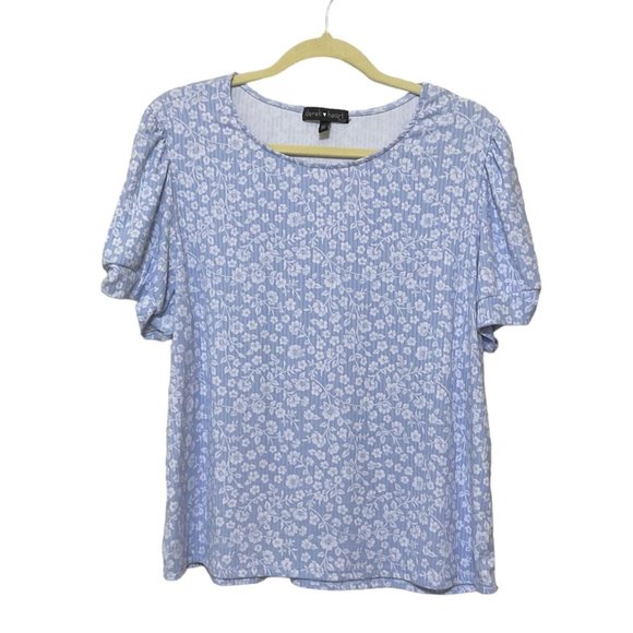 Derek Heart Woman’s‎ Blue White Floral Short Sleeve Top Size 2X - Picture 1 of 6